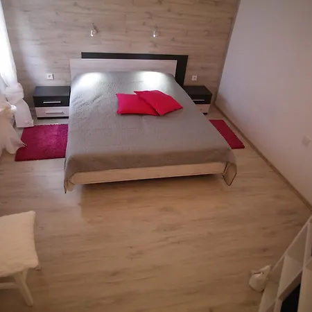 Hedona Apartment
